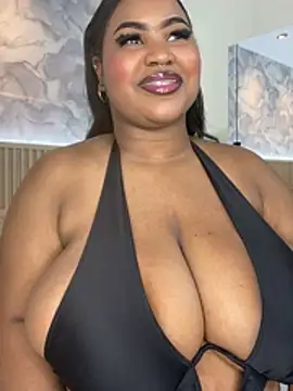 Snapshot of AinaraJimenez chatting on 06-17-26, 08:10 AinaraJimenez online show from 06-17-26, 08:10
