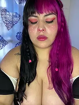 Snapshot of Pinky-Flower chatting on 01-17-25, 10:56 Pinky-Flower online show from 01-17-25, 10:56