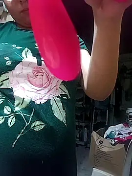 Snapshot of valentina568 chatting on 09-14-25, 03:38 valentina568 online show from 09-14-25, 03:38