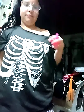 Snapshot of valentina568 chatting on 09-15-25, 03:50 valentina568 online show from 09-15-25, 03:50