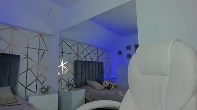 Snapshot of Dominick_jones chatting on 01-10-25, 11:29 Dominick jones online show from 01-10-25, 11:29