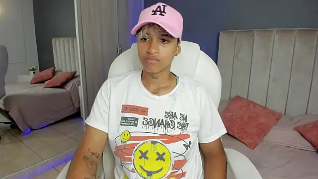 Snapshot of Dominick_jones chatting on 01-30-25, 08:10 Dominick jones online show from 01-30-25, 08:10