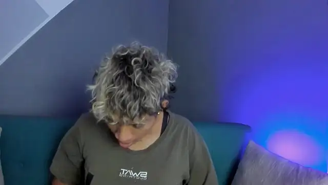 Snapshot of Dominick_jones chatting on 02-28-25, 07:46 Dominick jones online show from 02-28-25, 07:46