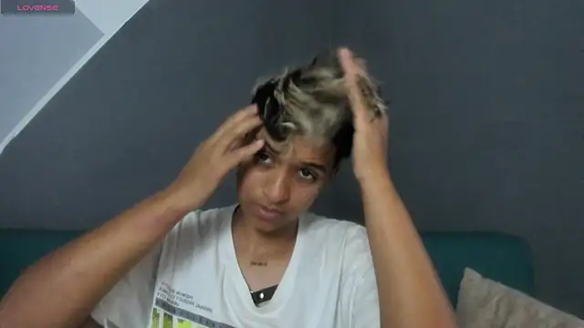 Snapshot of Dominick_jones chatting on 03-03-25, 06:44 Dominick jones online show from 03-03-25, 06:44