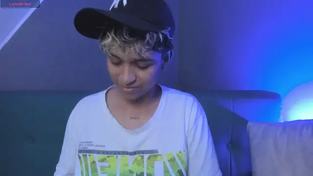 Snapshot of Dominick_jones chatting on 03-04-25, 12:50 Dominick jones online show from 03-04-25, 12:50