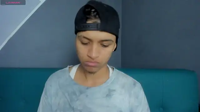 Snapshot of Dominick_jones chatting on 03-11-25, 12:54 Dominick jones online show from 03-11-25, 12:54