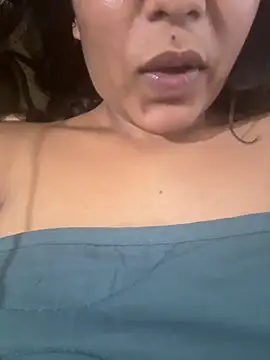 Snapshot of priyadevi17 chatting on 02-28-25, 03:26 priyadevi17 online show from 02-28-25, 03:26