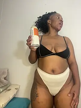 Snapshot of beverlyxxxx chatting on 03-22-25, 02:58 beverlyxxxx online show from 03-22-25, 02:58