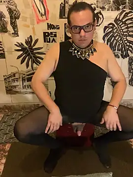 Snapshot of NikkelSofia chatting on 02-10-25, 03:21 NikkelSofia online show from 02-10-25, 03:21