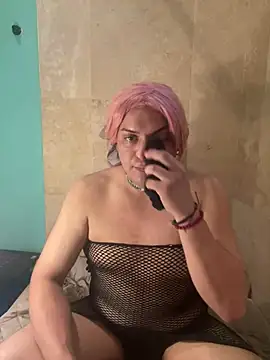 Snapshot of NikkelSofia chatting on 03-12-25, 11:44 NikkelSofia online show from 03-12-25, 11:44