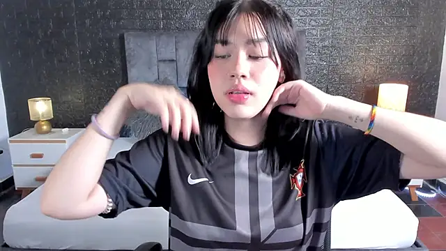 Lily Woodz online show from 03-18-25, 06:37