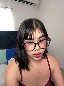 Lily Woodz online show from 03-06-26, 07:10