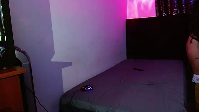 miia-liiam online show from 11-29-25, 06:16