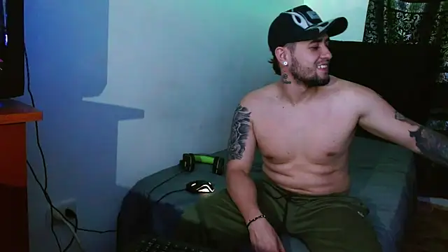 miia-liiam online show from 12-01-25, 06:18