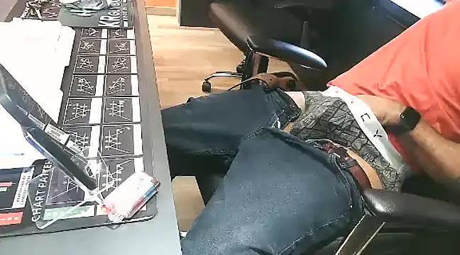 Snapshot of Nil_Talreja chatting on 02-04-25, 08:35 Nil Talreja online show from 02-04-25, 08:35