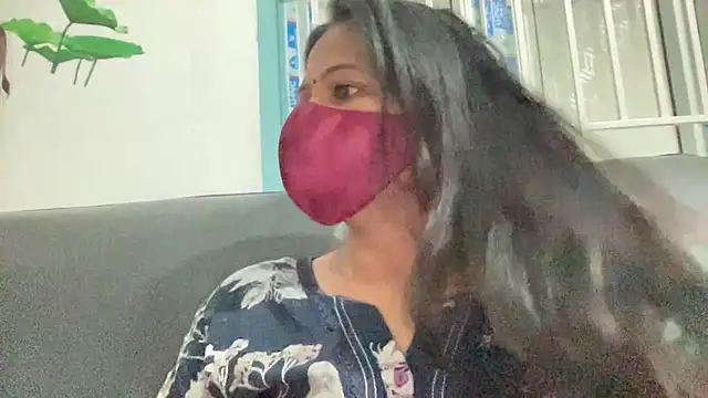 Snapshot of Tamil_Sanjana_ chatting on 02-01-26, 01:37 Tamil Sanjana online show from 02-01-26, 01:37