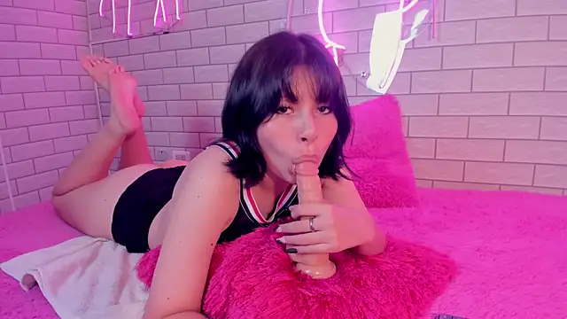 Lily Martinez online show from 12-25-24, 08:28