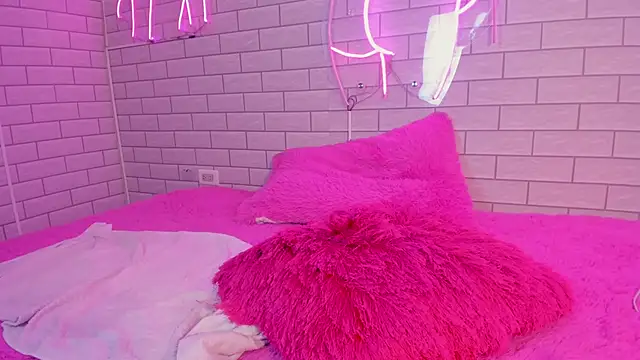 Lily Martinez online show from 12-25-24, 11:31