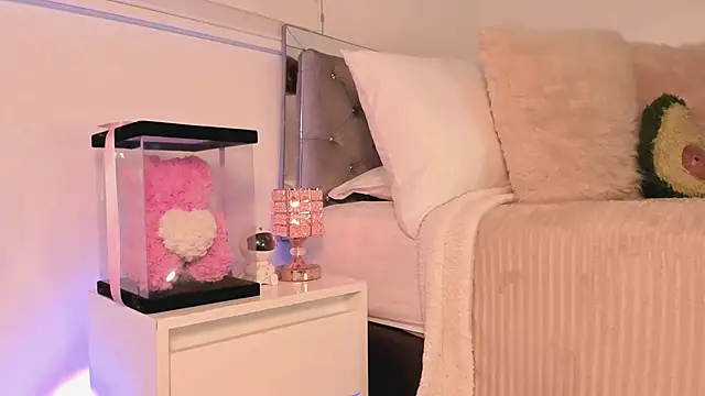 Snapshot of Alissonroses chatting on 12-03-25, 09:57 Alissonroses online show from 12-03-25, 09:57