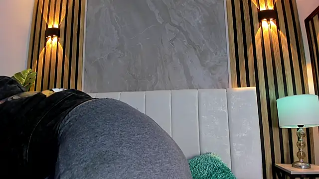 Samantha Good online show from 12-17-25, 12:33