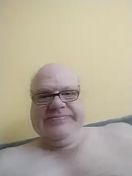 Snapshot of jk6t chatting on 06-17-26, 12:07 jk6t online show from 06-17-26, 12:07
