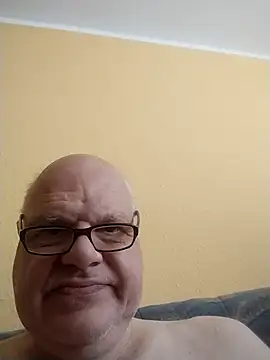 Snapshot of jk6t chatting on 08-05-26, 11:24 jk6t online show from 08-05-26, 11:24