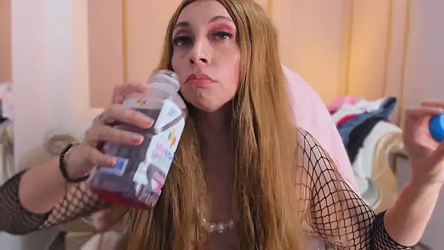 PerlaPreciosa online show from 02-15-26, 07:51