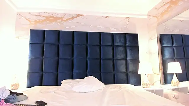 loladupont online show from 03-10-26, 03:11