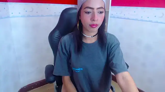 Crystal Walls online show from 12-19-24, 07:07