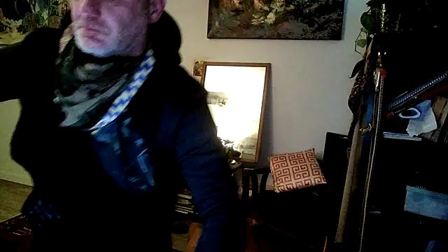 Snapshot of SilverandFox chatting on 01-12-25, 06:05 SilverandFox online show from 01-12-25, 06:05