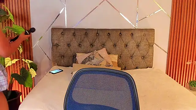 charlottee white online show from 01-08-26, 11:07