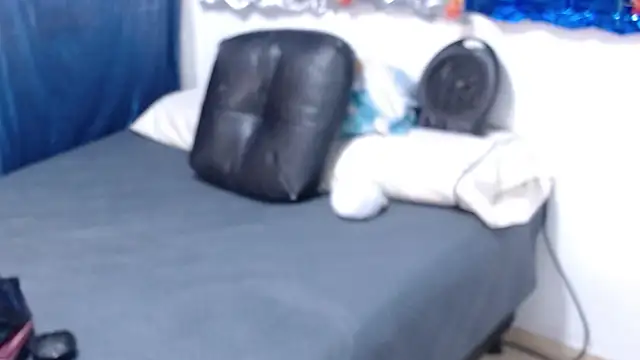 Snapshot of thaly_funn chatting on 03-08-25, 06:26 thaly funn online show from 03-08-25, 06:26