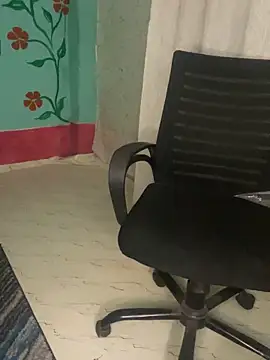 Snapshot of hot_menka chatting on 03-18-25, 02:26 hot menka online show from 03-18-25, 02:26