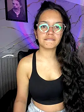 Snapshot of Rosita_forever_ chatting on 10-23-25, 07:23 Rosita forever online show from 10-23-25, 07:23