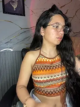 Snapshot of Rosita_forever_ chatting on 10-25-25, 02:30 Rosita forever online show from 10-25-25, 02:30