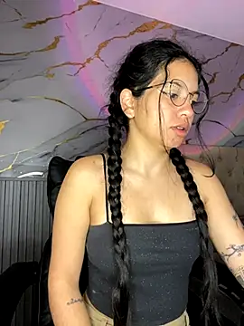 Snapshot of Rosita_forever_ chatting on 11-02-25, 01:02 Rosita forever online show from 11-02-25, 01:02