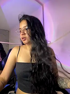 Snapshot of Rosita_forever_ chatting on 11-27-25, 05:37 Rosita forever online show from 11-27-25, 05:37