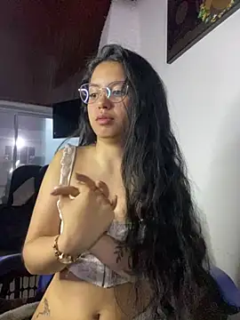 Snapshot of Rosita_forever_ chatting on 11-30-25, 03:05 Rosita forever online show from 11-30-25, 03:05