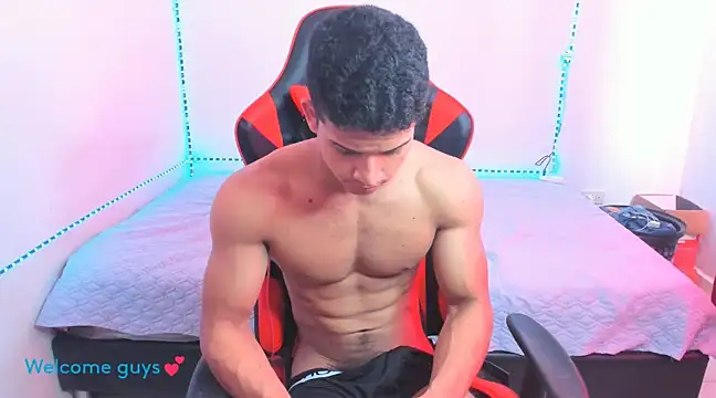 Snapshot of oliver_thompsson7 chatting on 01-07-25, 05:42 oliver thompsson7 online show from 01-07-25, 05:42