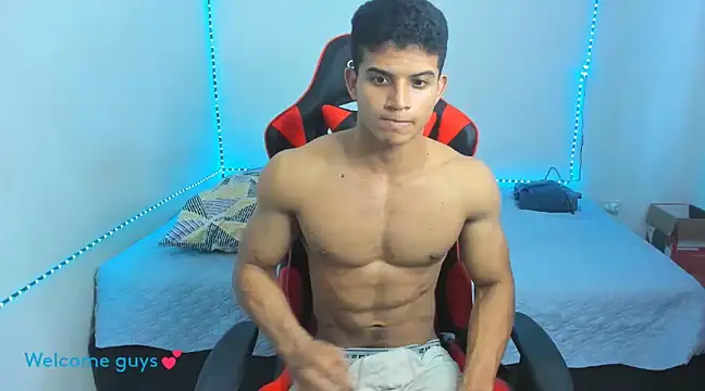 Snapshot of oliver_thompsson7 chatting on 01-11-25, 10:29 oliver thompsson7 online show from 01-11-25, 10:29