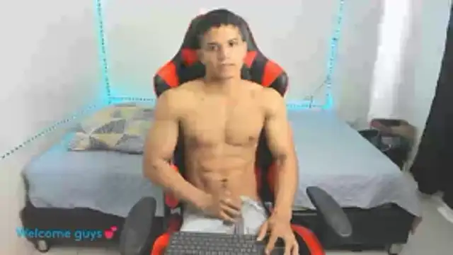 Snapshot of oliver_thompsson7 chatting on 11-08-25, 02:06 oliver thompsson7 online show from 11-08-25, 02:06