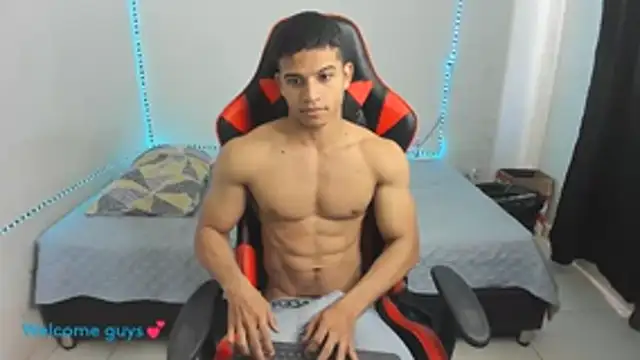 Snapshot of oliver_thompsson7 chatting on 12-01-25, 06:35 oliver thompsson7 online show from 12-01-25, 06:35