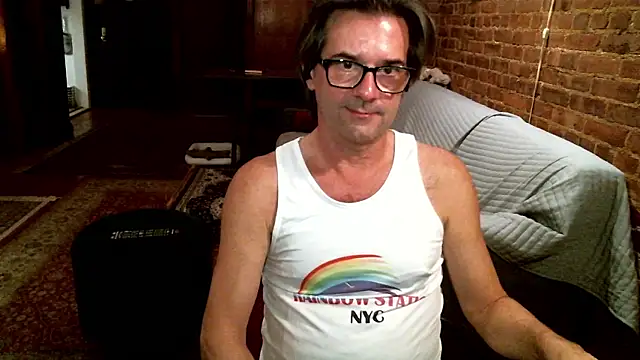 Snapshot of Johnny_Bottoms chatting on 01-12-26, 11:21 Johnny Bottoms online show from 01-12-26, 11:21