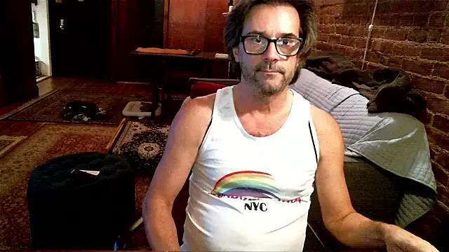 Snapshot of Johnny_Bottoms chatting on 01-18-26, 10:35 Johnny Bottoms online show from 01-18-26, 10:35