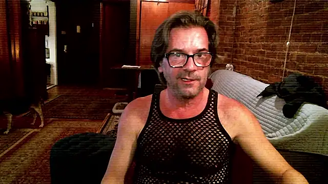 Snapshot of Johnny_Bottoms chatting on 02-04-26, 11:42 Johnny Bottoms online show from 02-04-26, 11:42