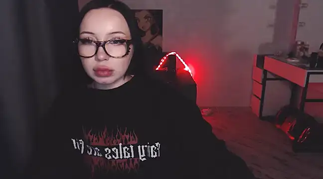 Snapshot of MoranaMissGod chatting on 01-08-25, 01:21 MoranaMissGod online show from 01-08-25, 01:21