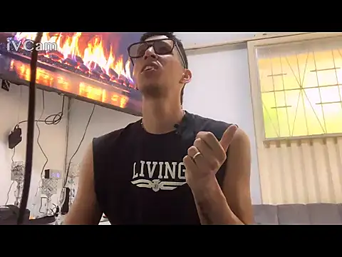 judesmith95 online show from 07-31-26, 04:17