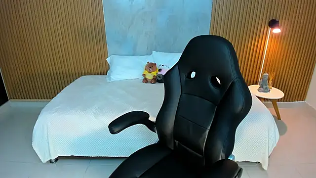 martina roldam online show from 11-05-25, 09:48