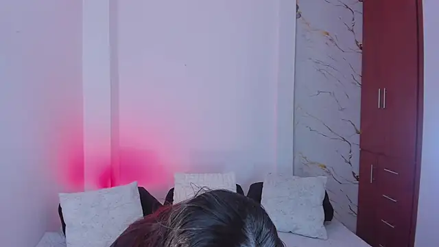 martina roldam online show from 03-25-26, 02:06