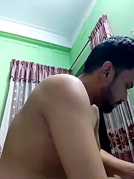 Snapshot of GildanK18 chatting on 03-10-25, 02:48 GildanK18 online show from 03-10-25, 02:48